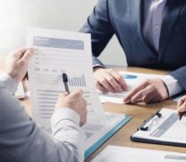 怎么找同聲傳譯服務的公司？翻譯公司報價多少？